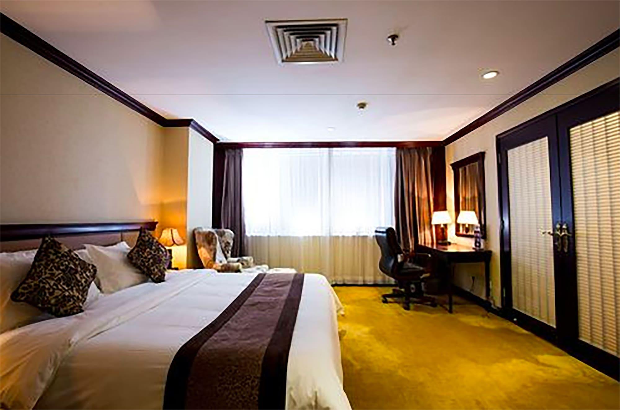 Guangzhou New Century Hotel Exterior photo