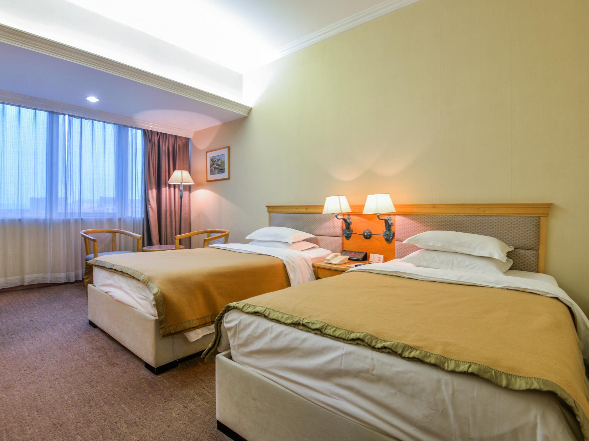 Guangzhou New Century Hotel Exterior photo