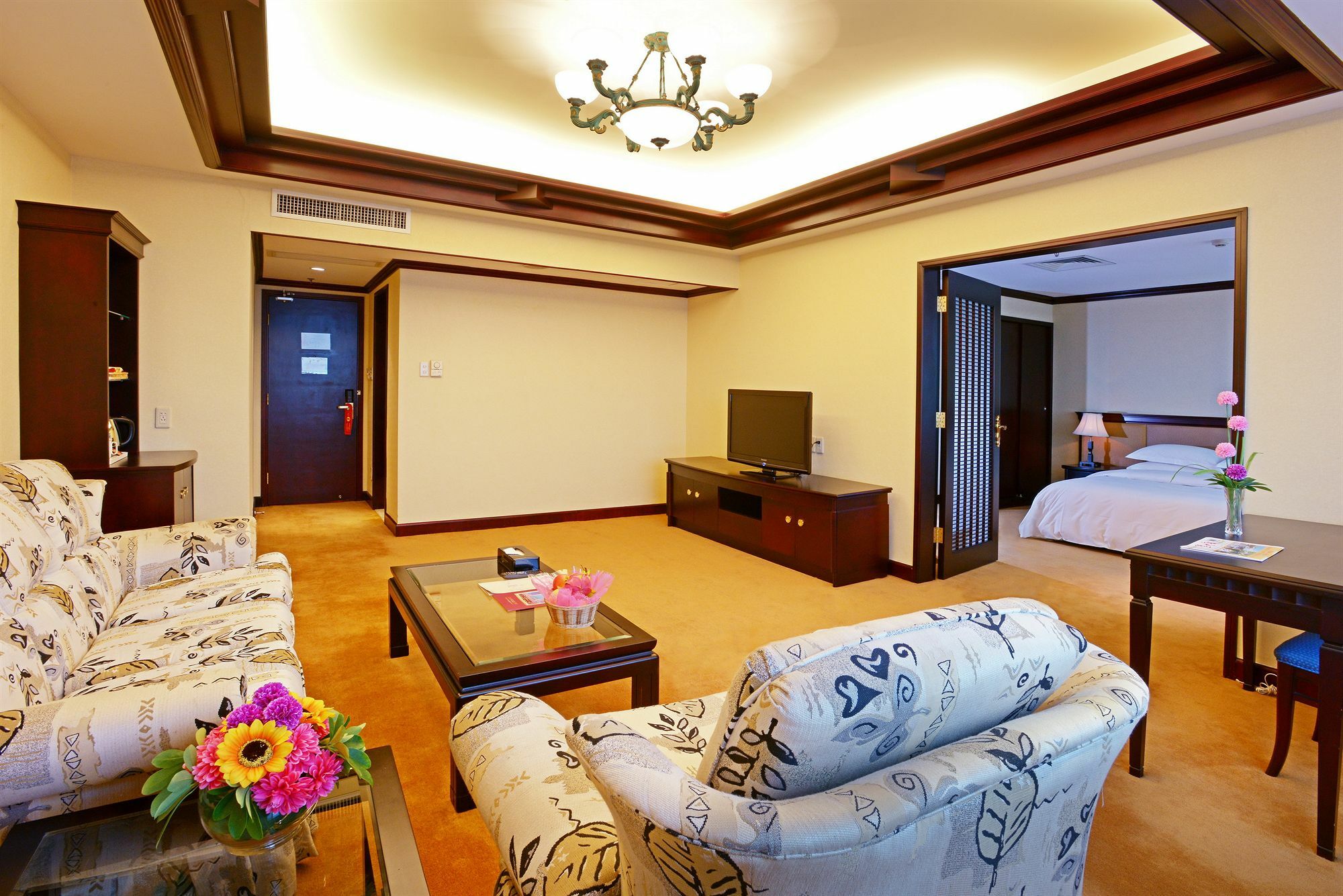 Guangzhou New Century Hotel Exterior photo